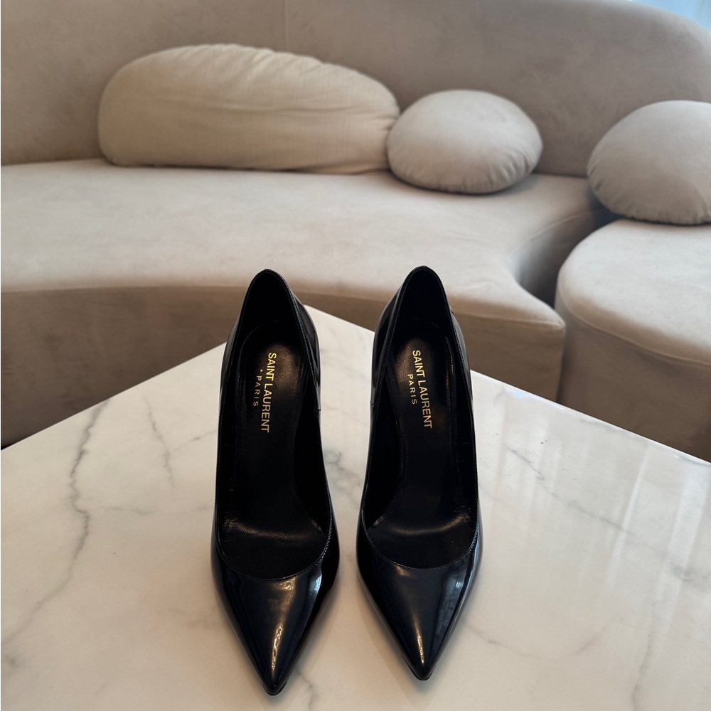 Yves Saint Laurent Black Sculptural Heel Pumps - Picture 2 of 3
